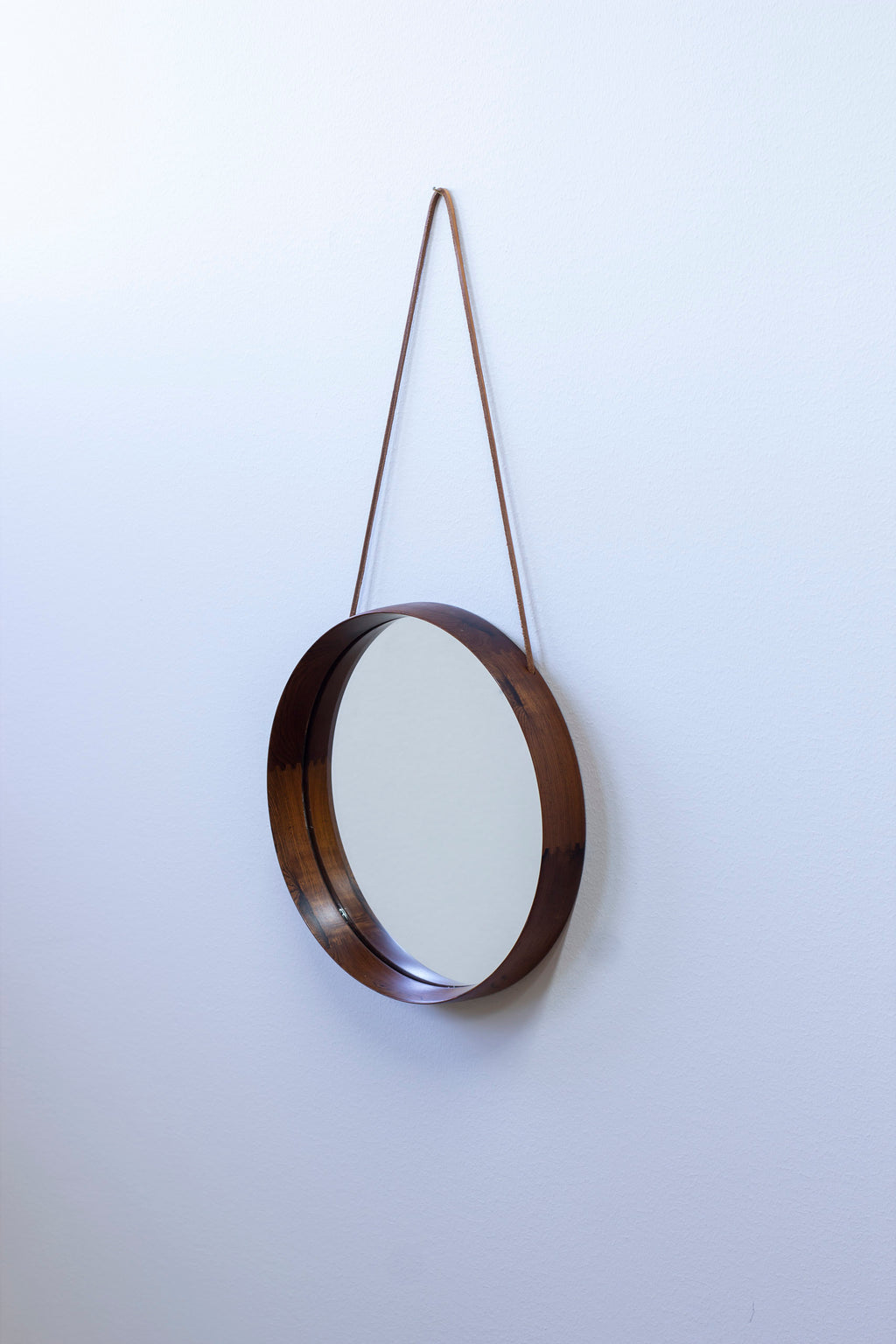 Wall mirror 415 by Luxus