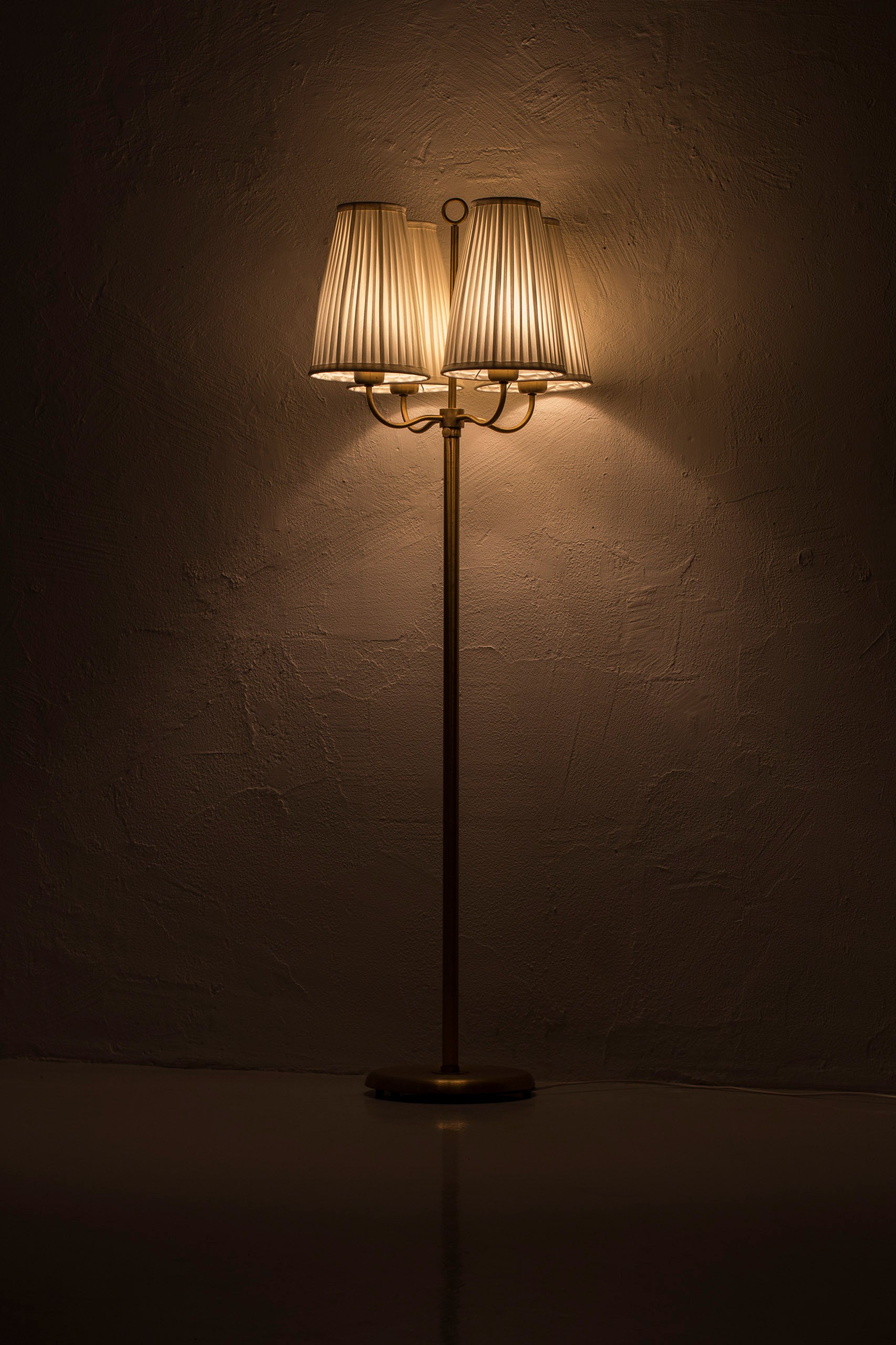 Swedish Modern floor lamp in brass