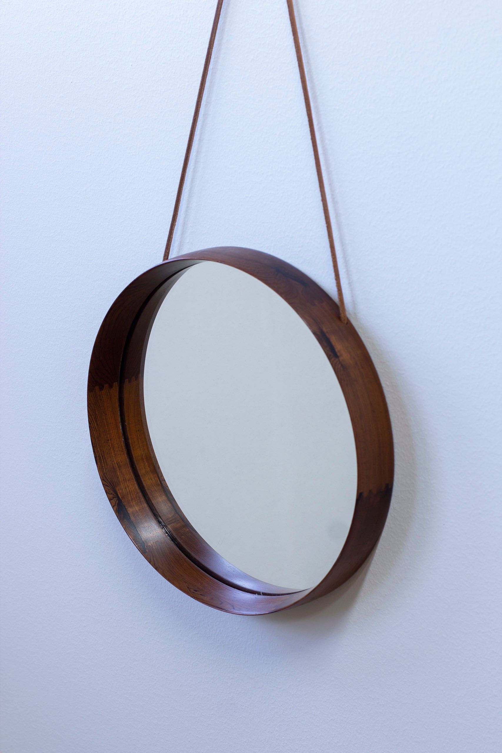 Wall mirror 415 by Luxus