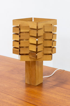 Pine table lamp in the manner of Bengt Lindroos