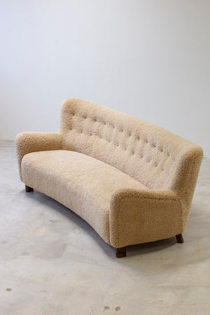 Curved sheeps skin sofa model 1669