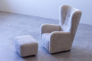 1672 wingback chair and stool by Fritz Hansen no.2