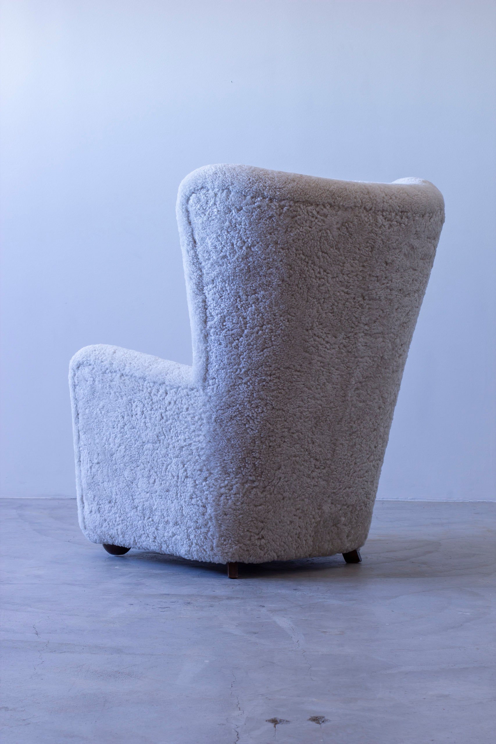 1672 wingback chair and stool by Fritz Hansen no.2