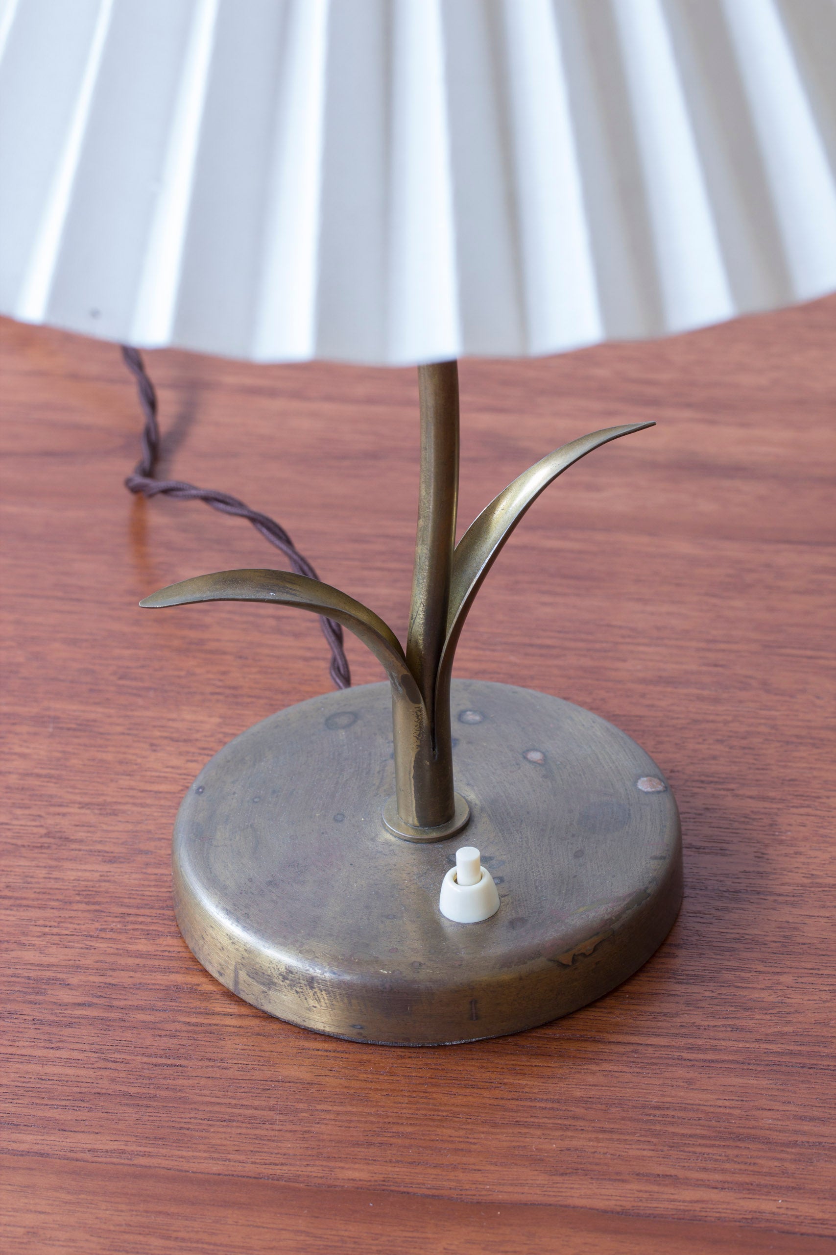 Danish modern organic "leaf" table lamp