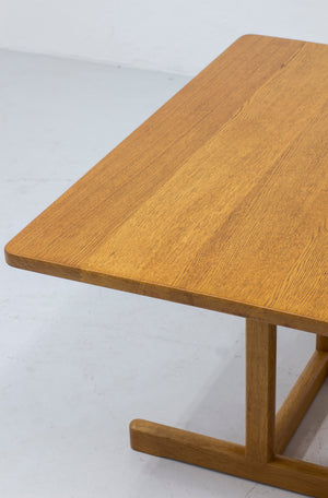 Table "271" by Børge Mogensen