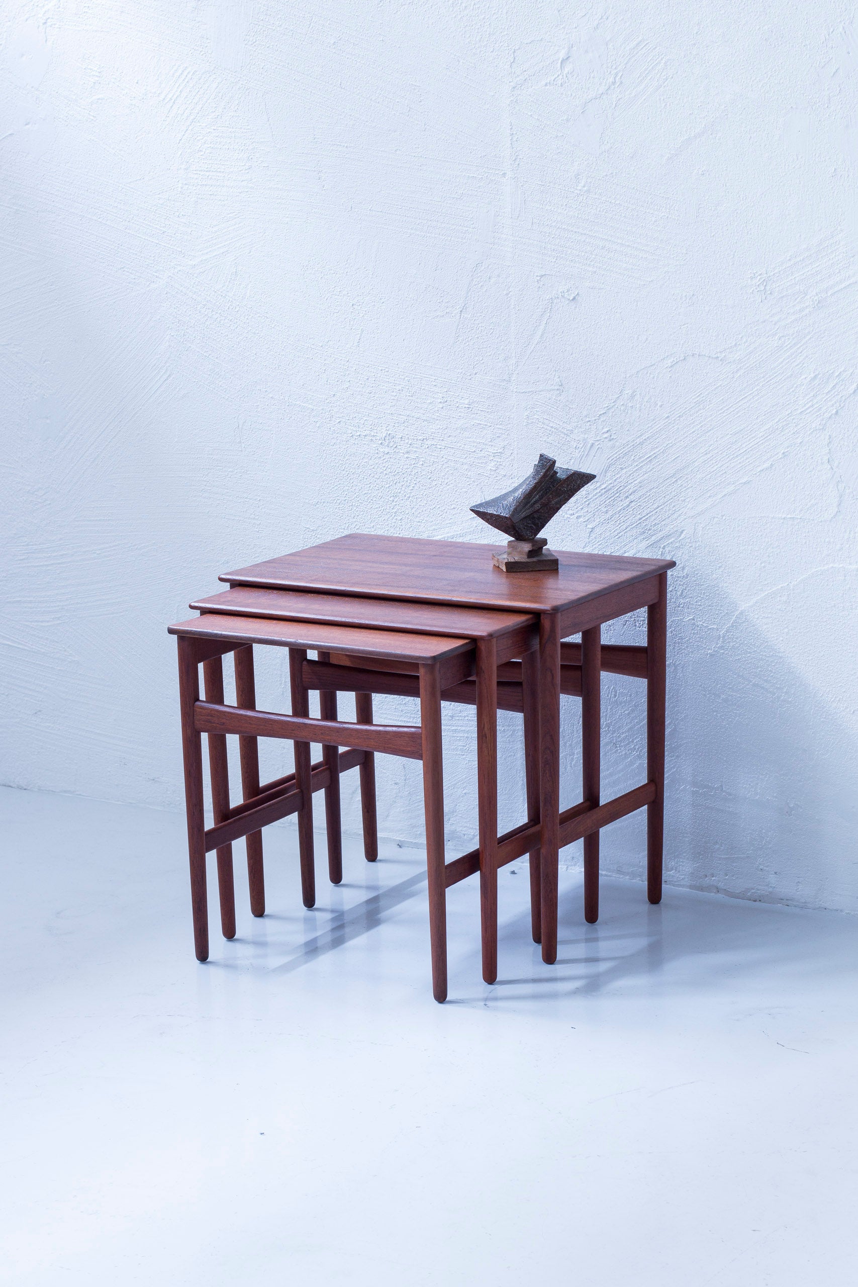 Nesting tables by Hans J. Wegner