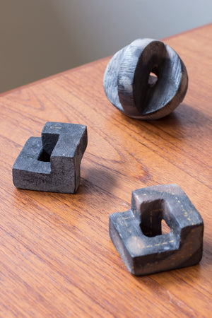 Geometrical stoneware scultptures