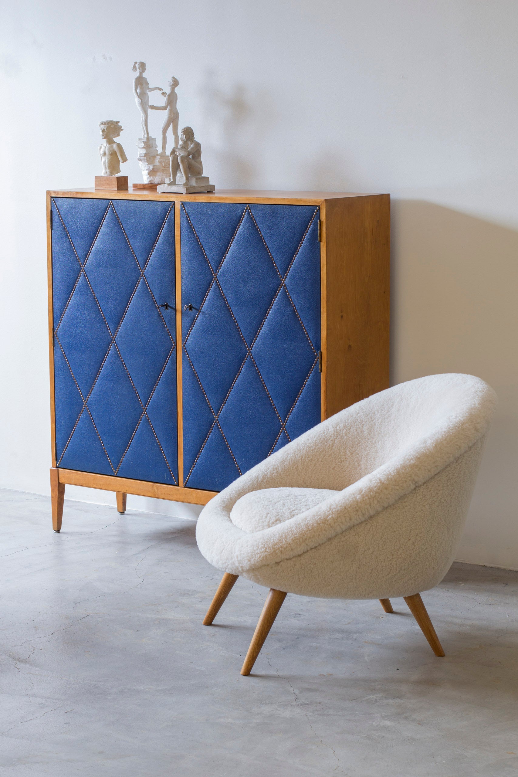 Lounge chairs "Oeuf" in the style of Jean Royere