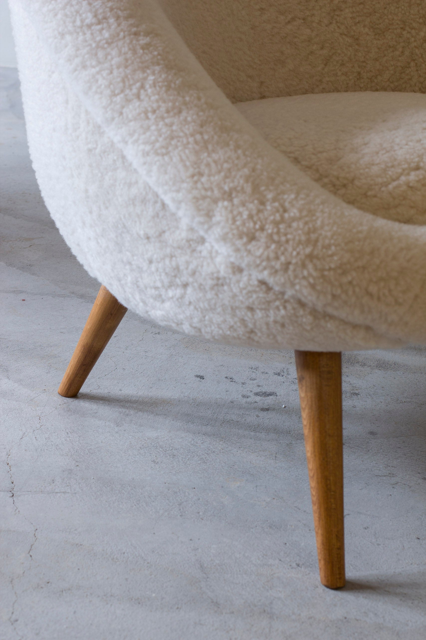 Lounge chairs "Oeuf" in the style of Jean Royere
