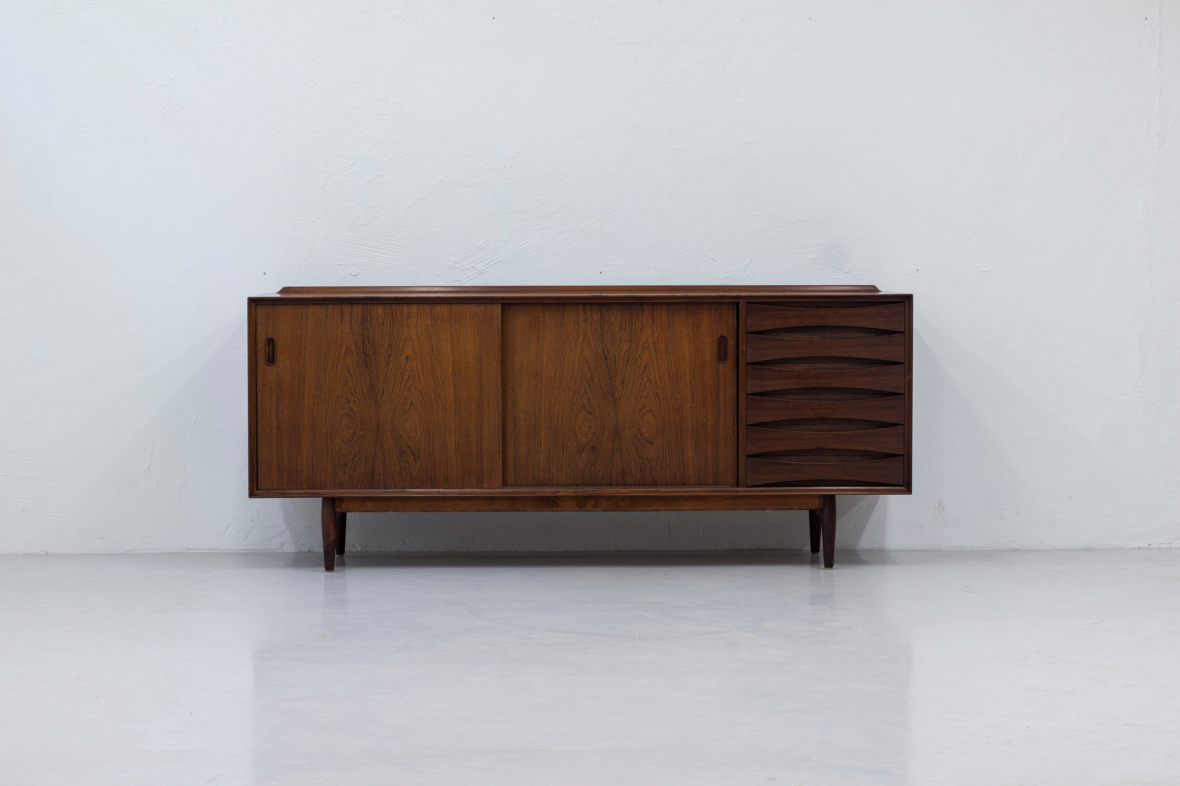 "OS29" sideboard by Arne Vodder