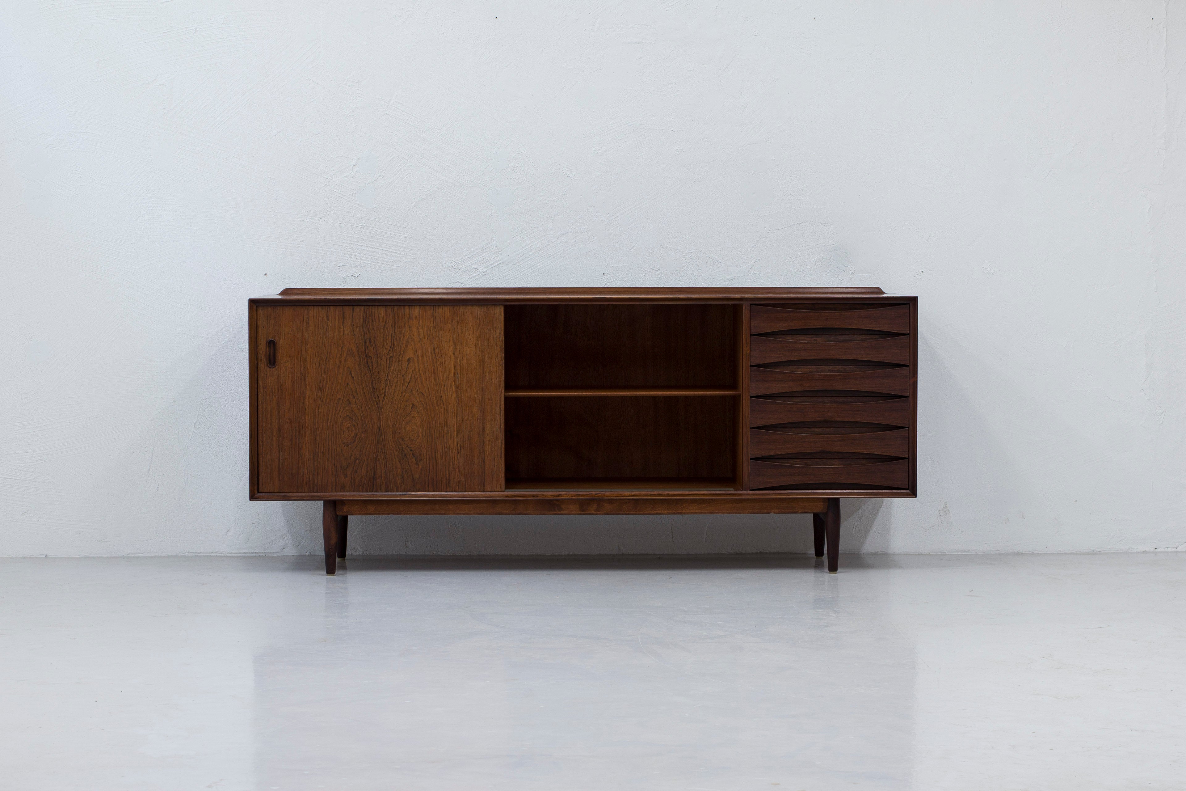 "OS29" sideboard by Arne Vodder
