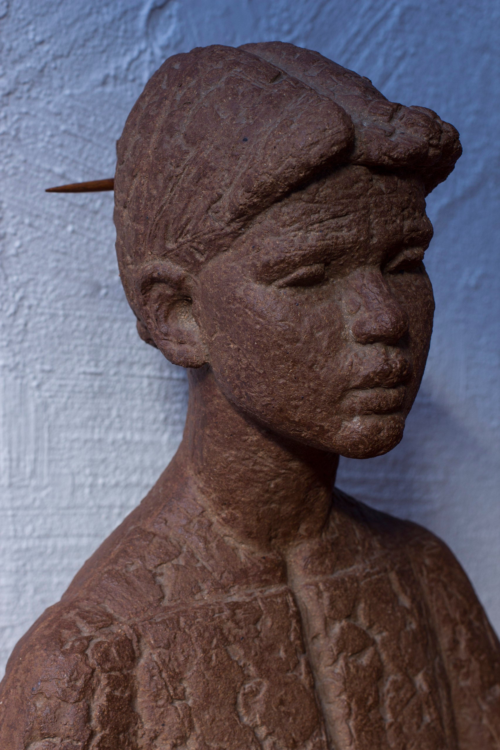 Stoneware bust by Liss Eriksson