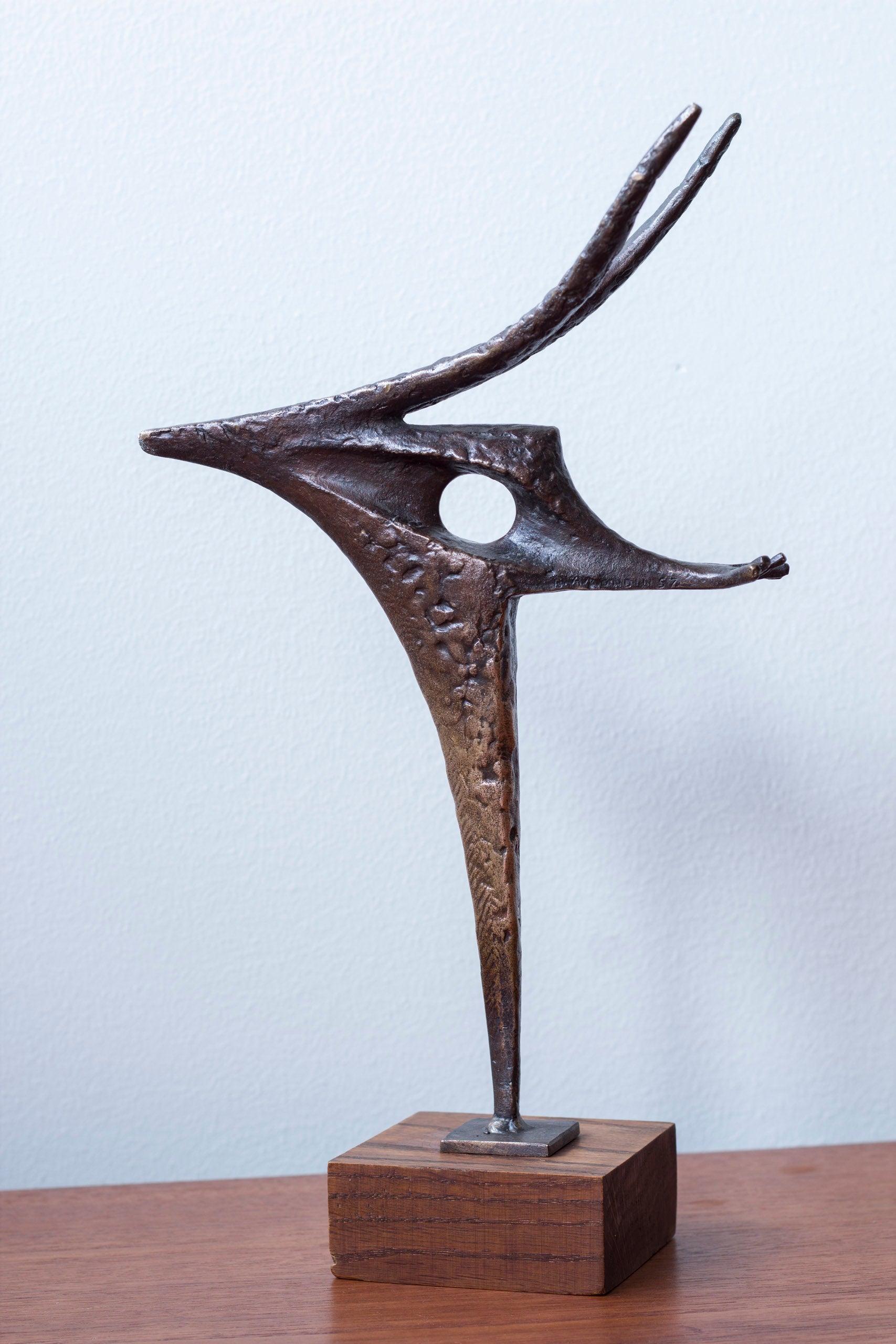 Sculpture "prehistoric bird" by Bengt Amundin