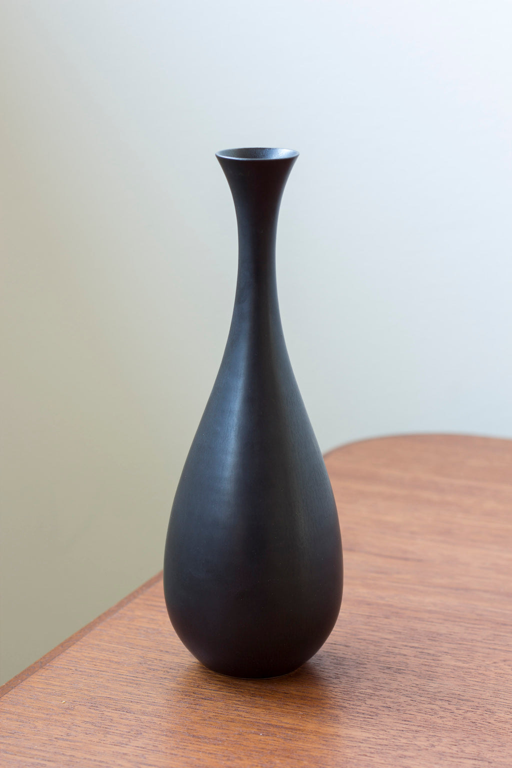 Stoneware vase by Carl-Harry Stålhane no.2