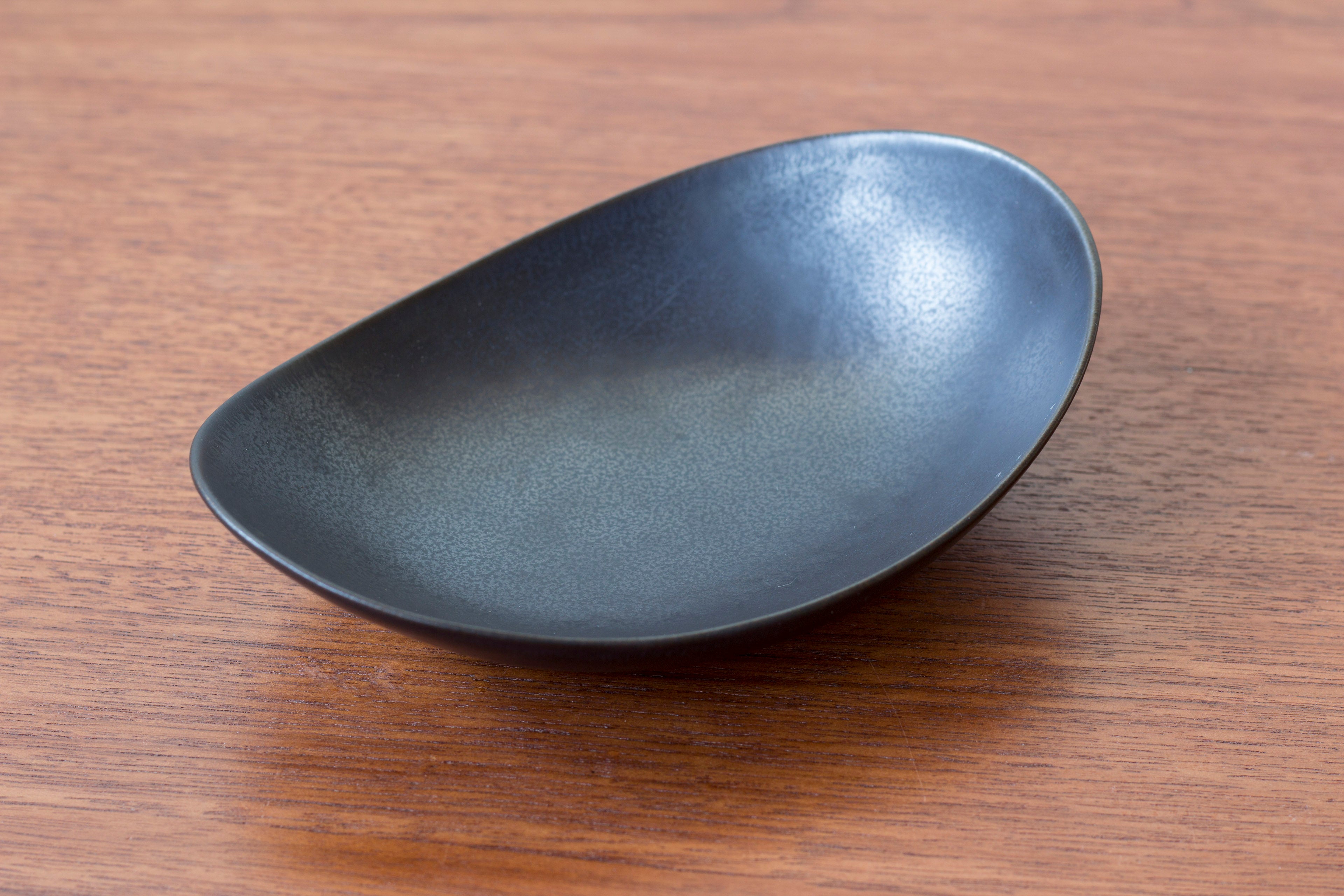 SOLD - Stoneware tray by Carl-Harry Stålhane