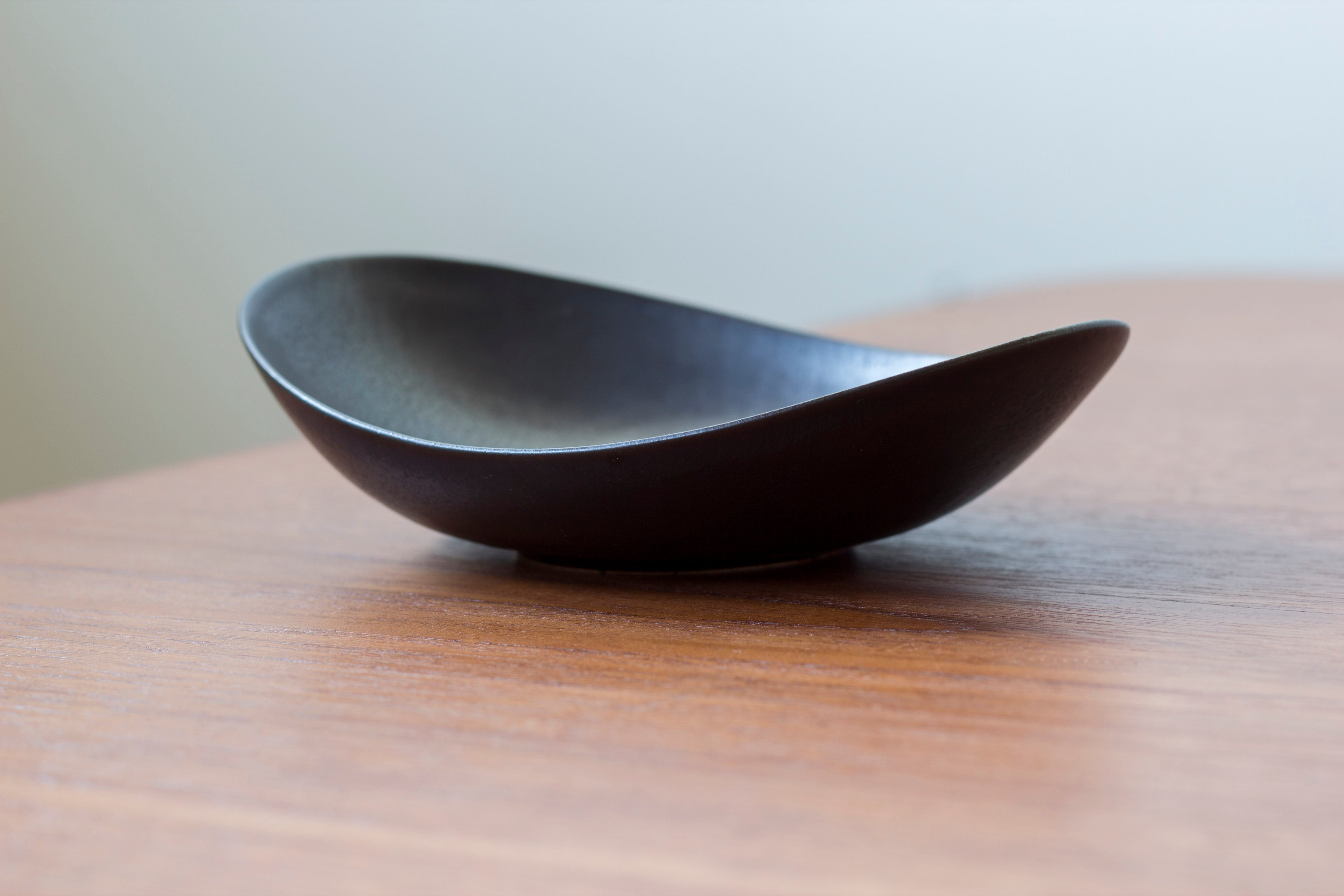 SOLD - Stoneware tray by Carl-Harry Stålhane