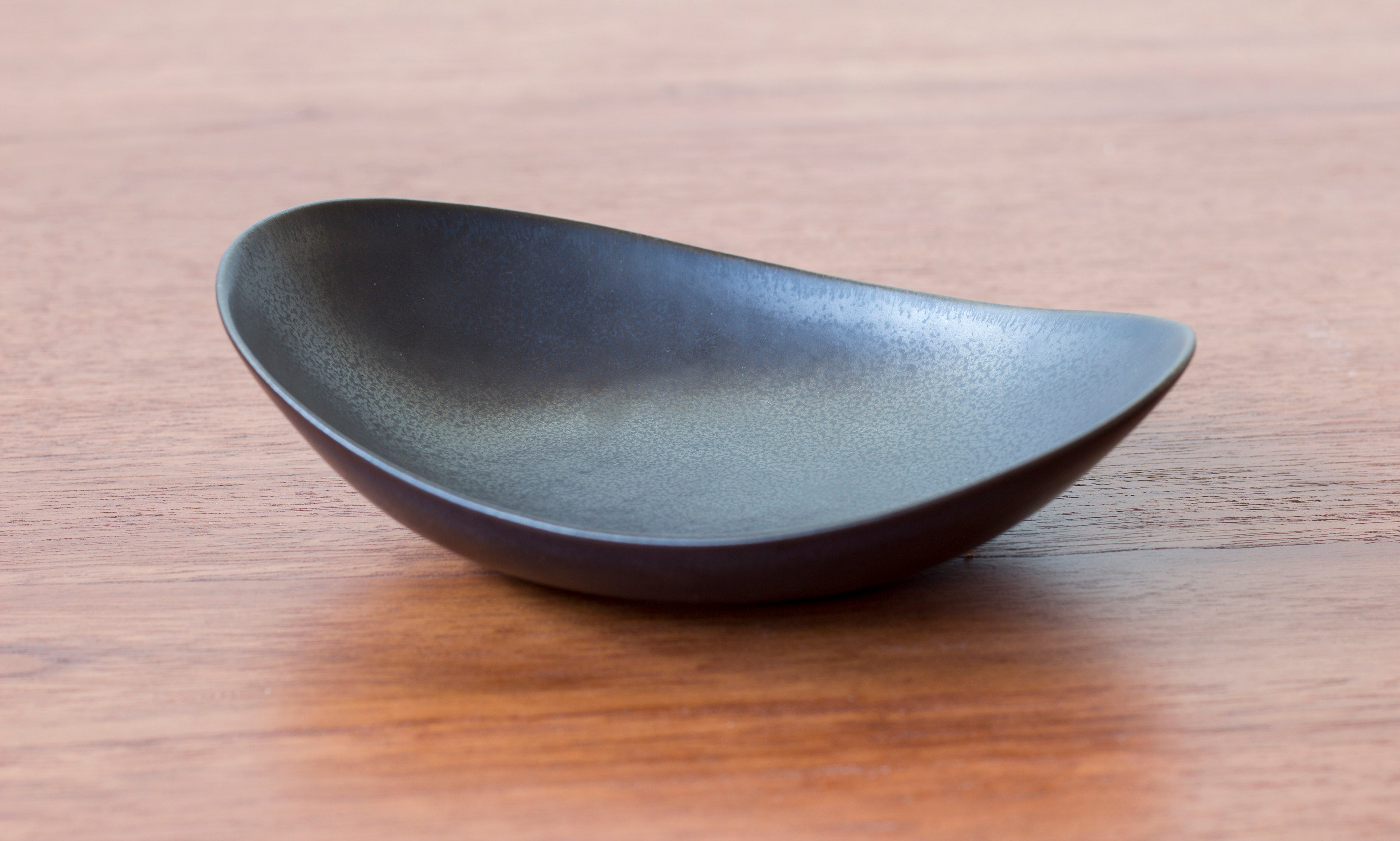 SOLD - Stoneware tray by Carl-Harry Stålhane