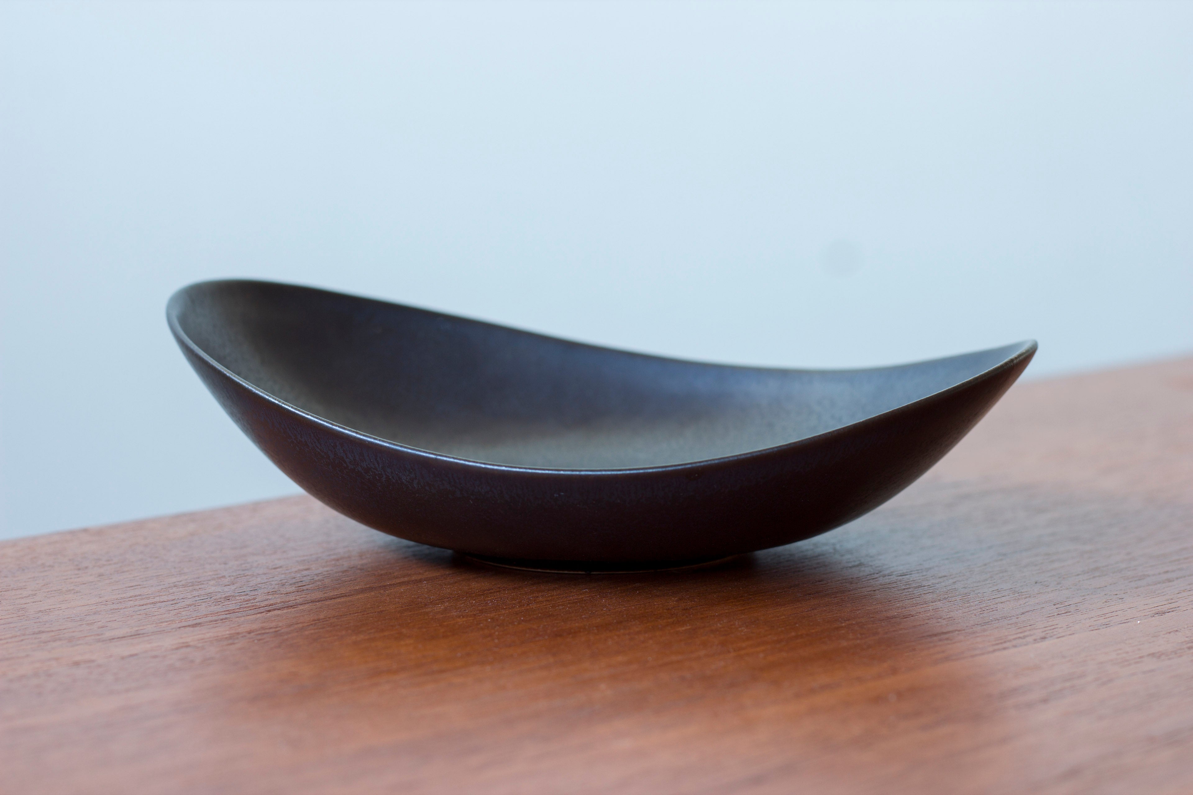 SOLD - Stoneware tray by Carl-Harry Stålhane