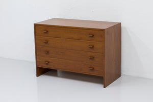 RY16 chest of drawers by Wegner