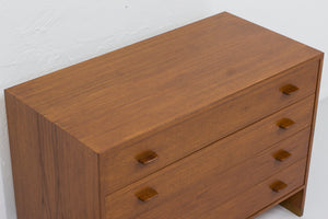 RY16 chest of drawers by Wegner