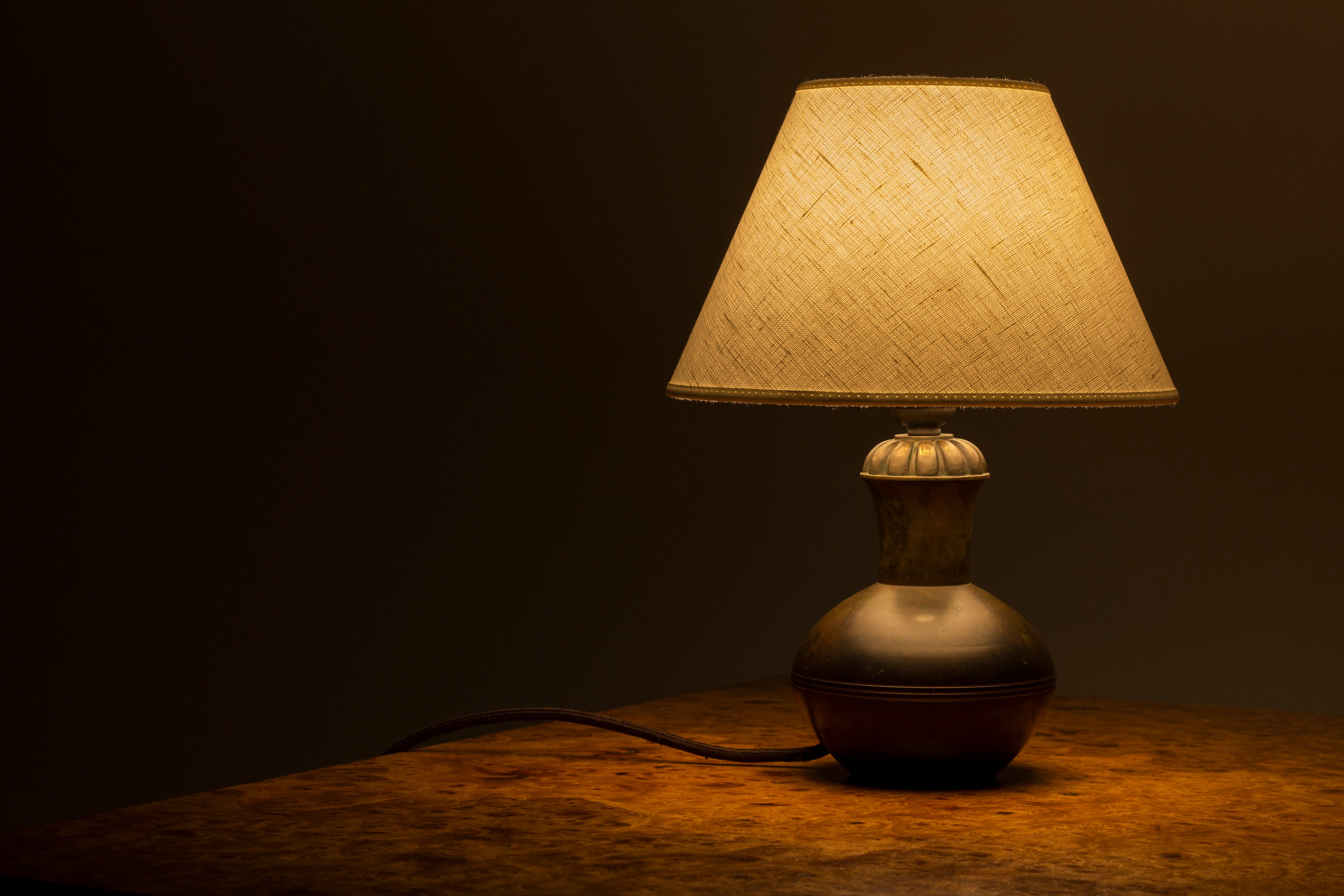 Bronze table lamp from the 1930s