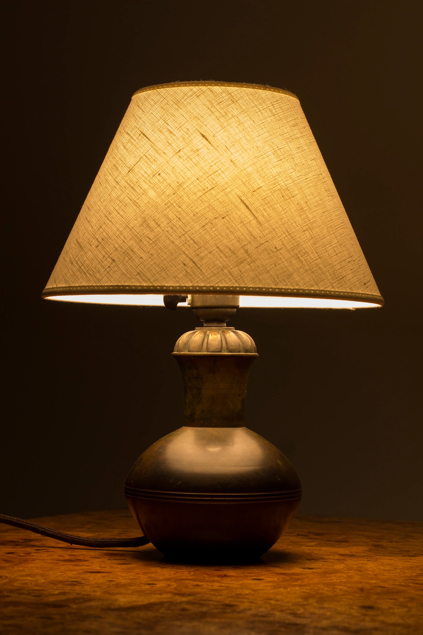 Bronze table lamp from the 1930s