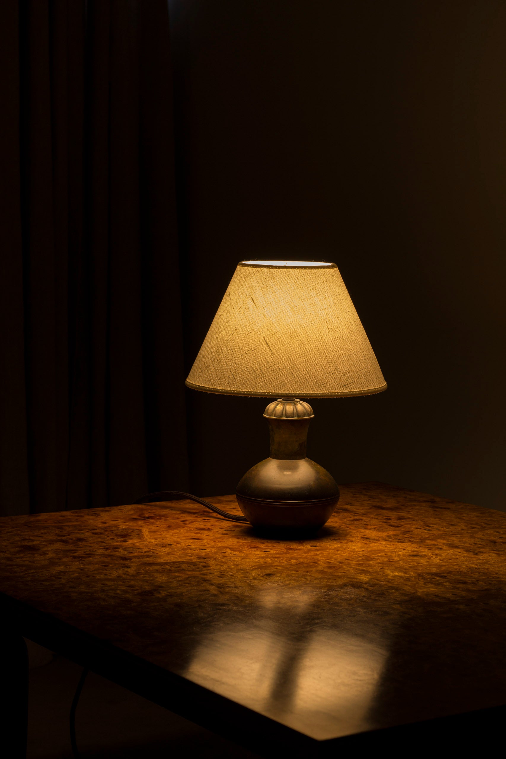 Bronze table lamp from the 1930s