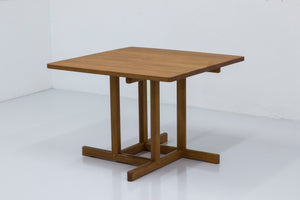 Dining table 6288 by Mogensen