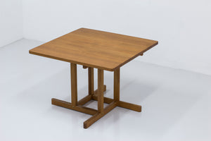 Dining table 6288 by Mogensen