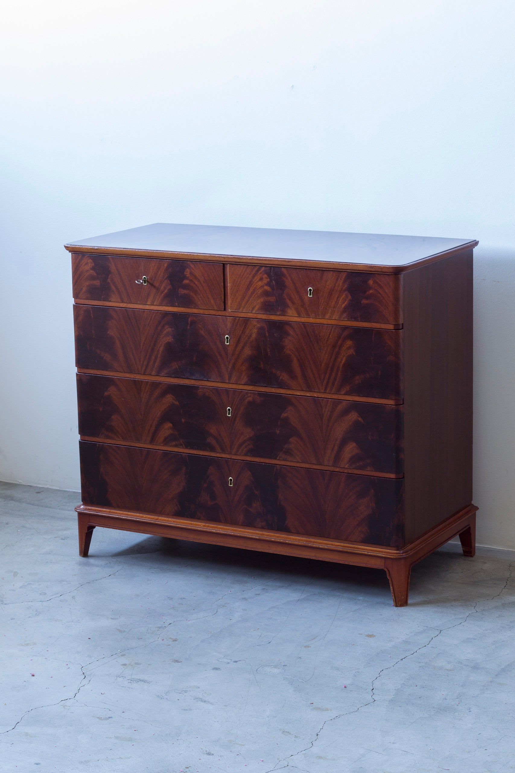 modern mahogany dresser 1940s Swedish modern mahogany dresser – MODERNISTEN