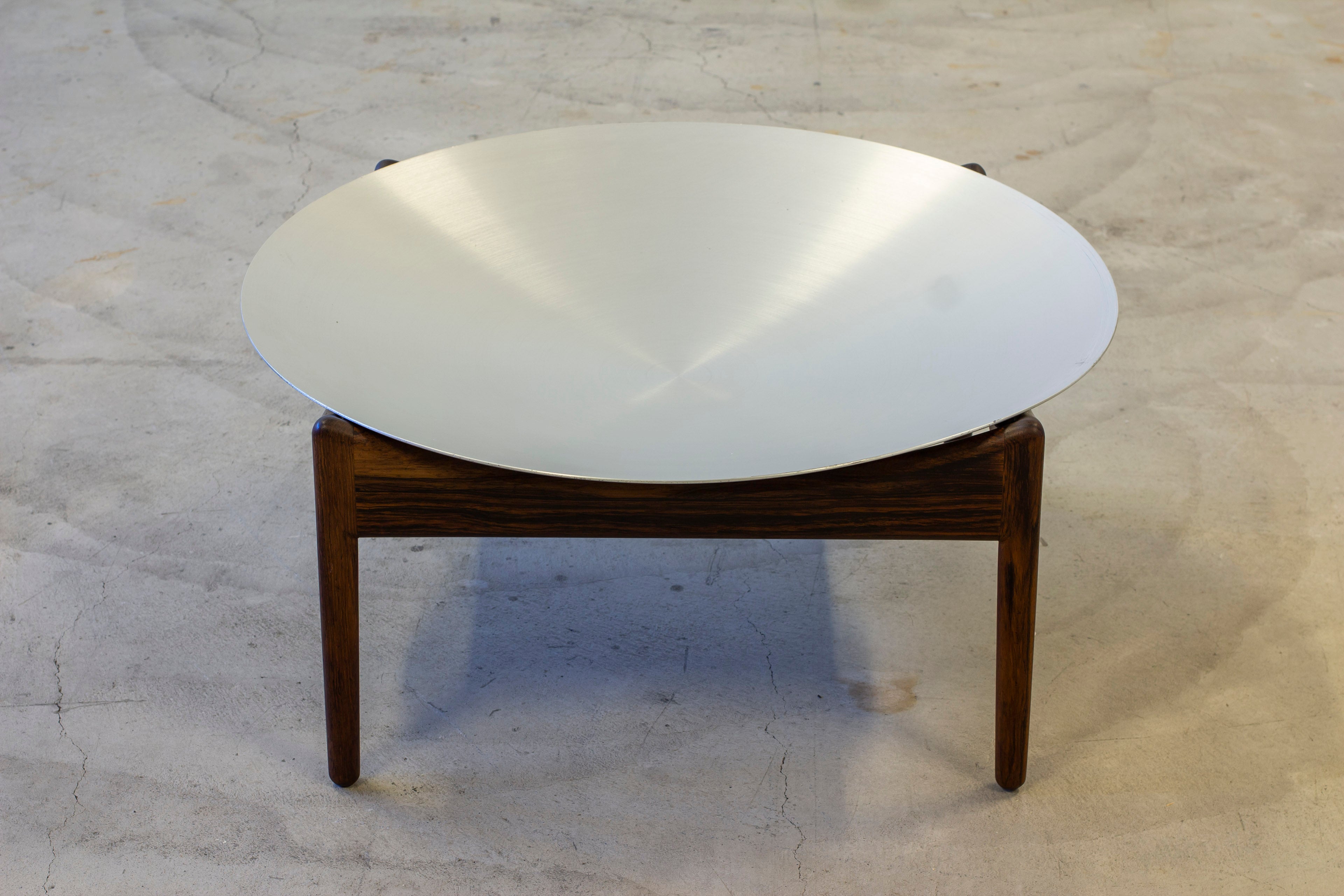 Frutibowl/Table by Kristian Solmer Vedel