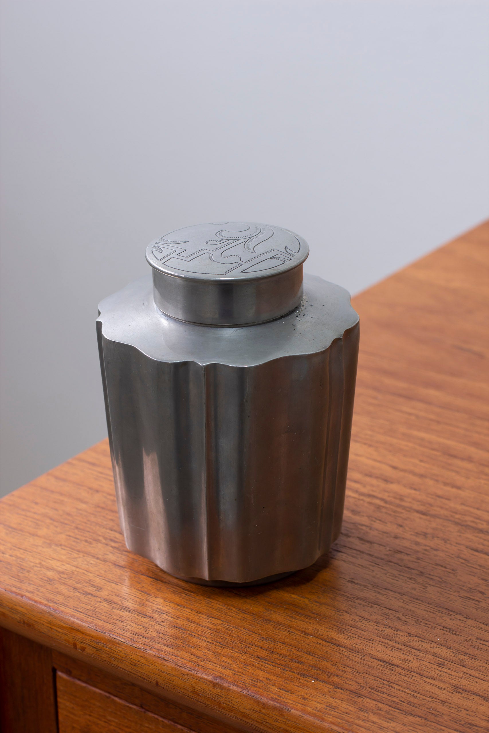 Tea jar in pewter by Edvin Ollers