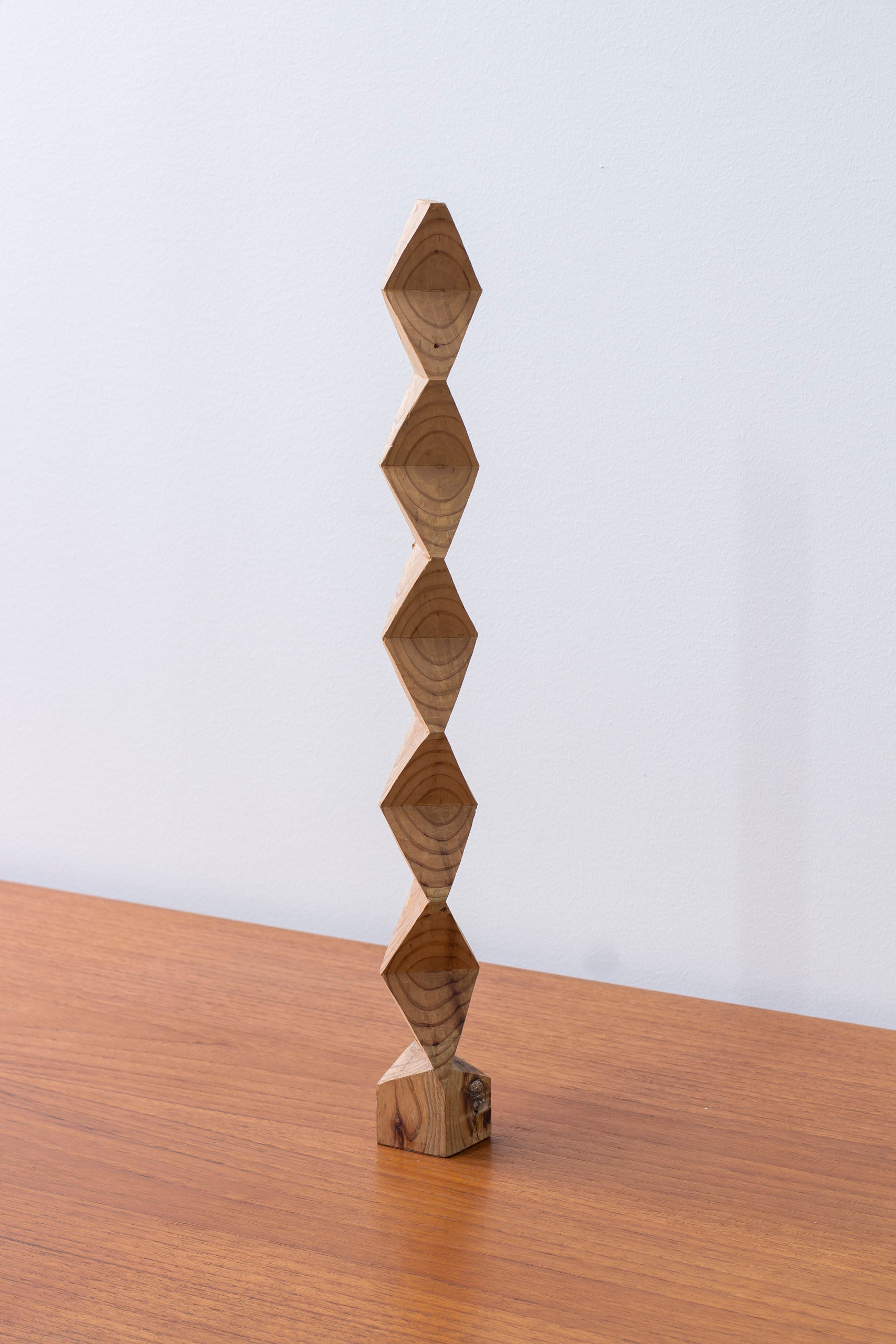 Unknown sculpture in the manner of Brancusi