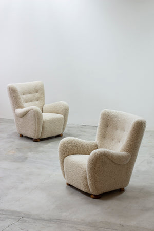 Pair of lounge chairs in the manner of Blomstedt