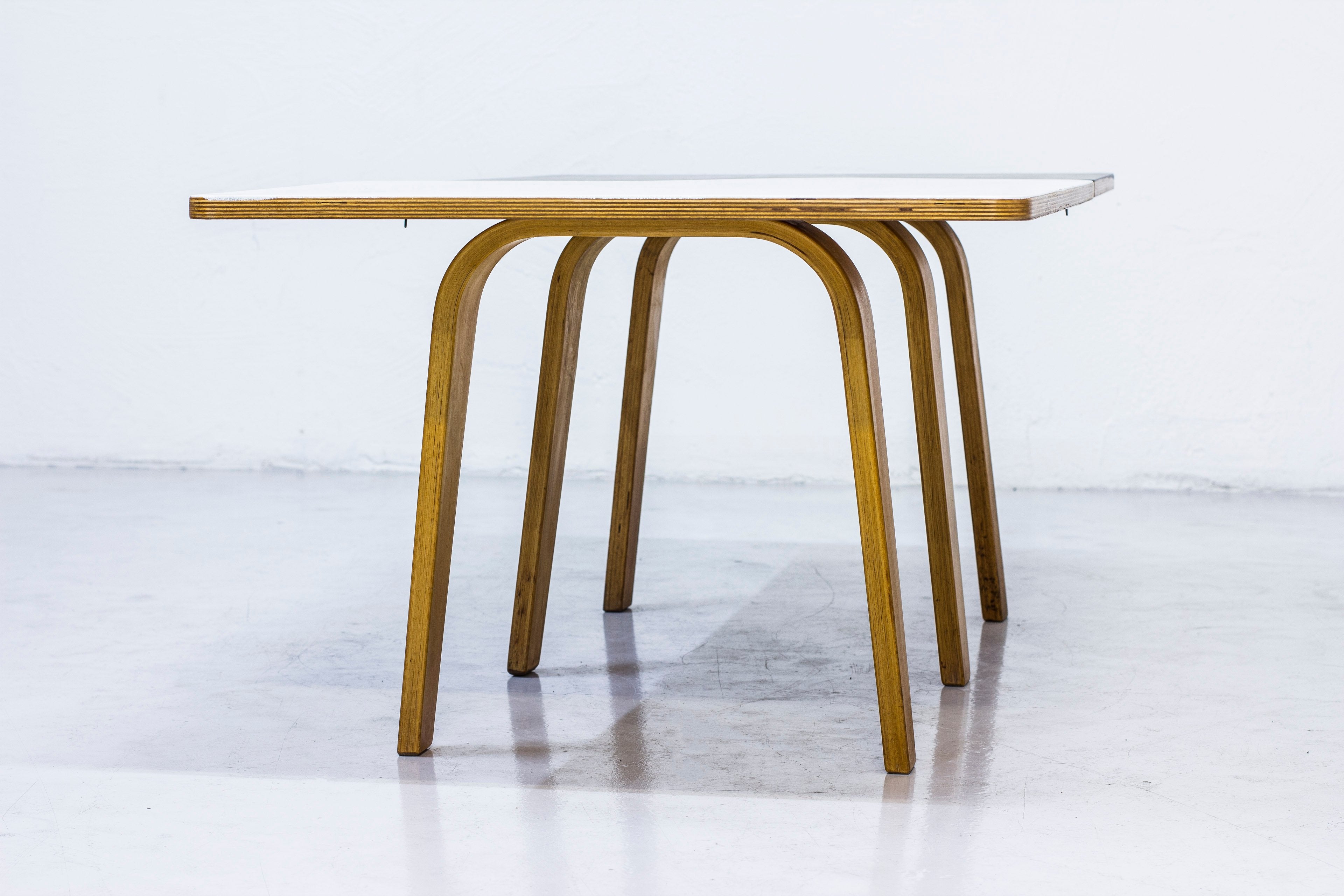 "B14" multi table by Cees Braakman