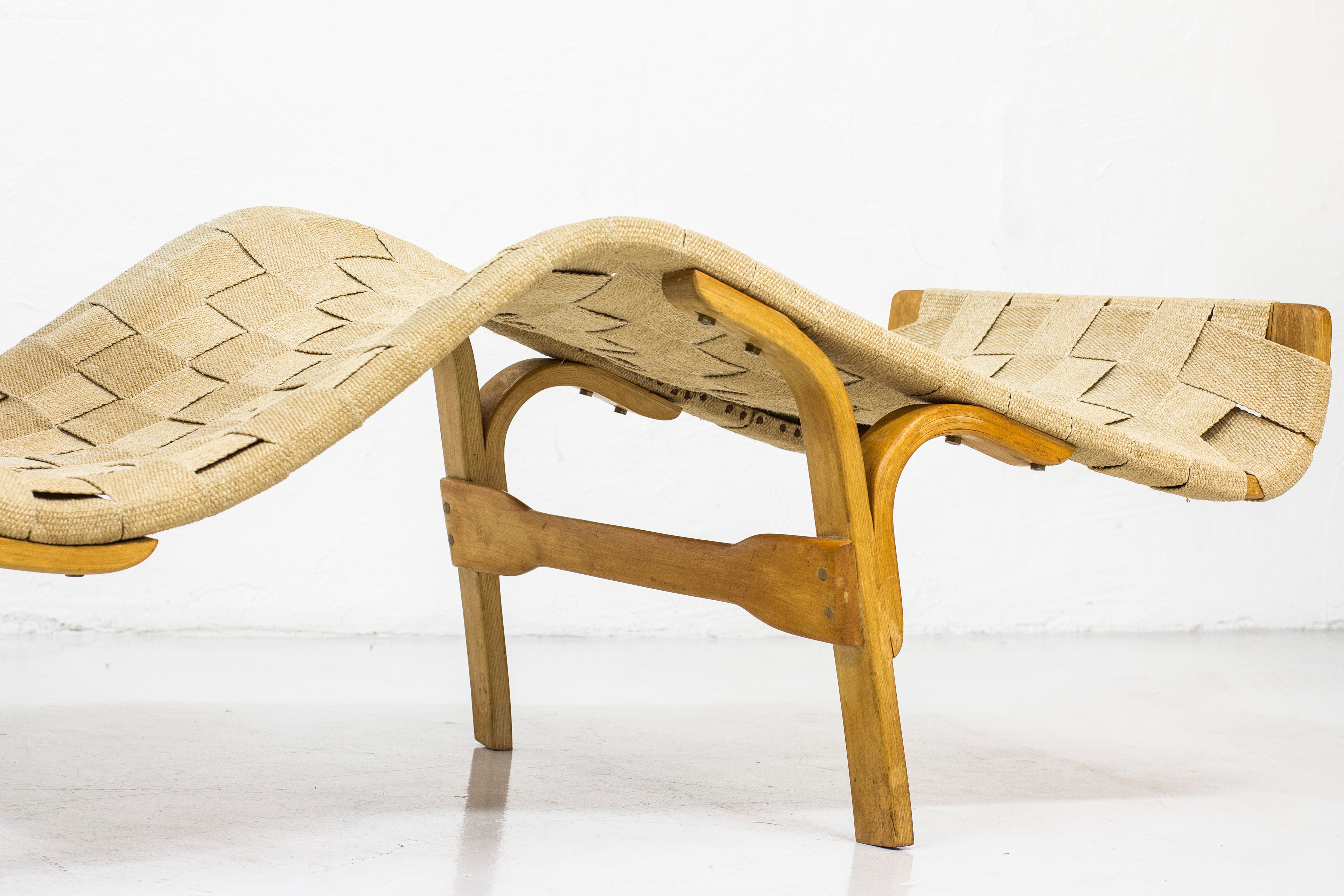 Chaise longue in the manner of Bruno Mathsson