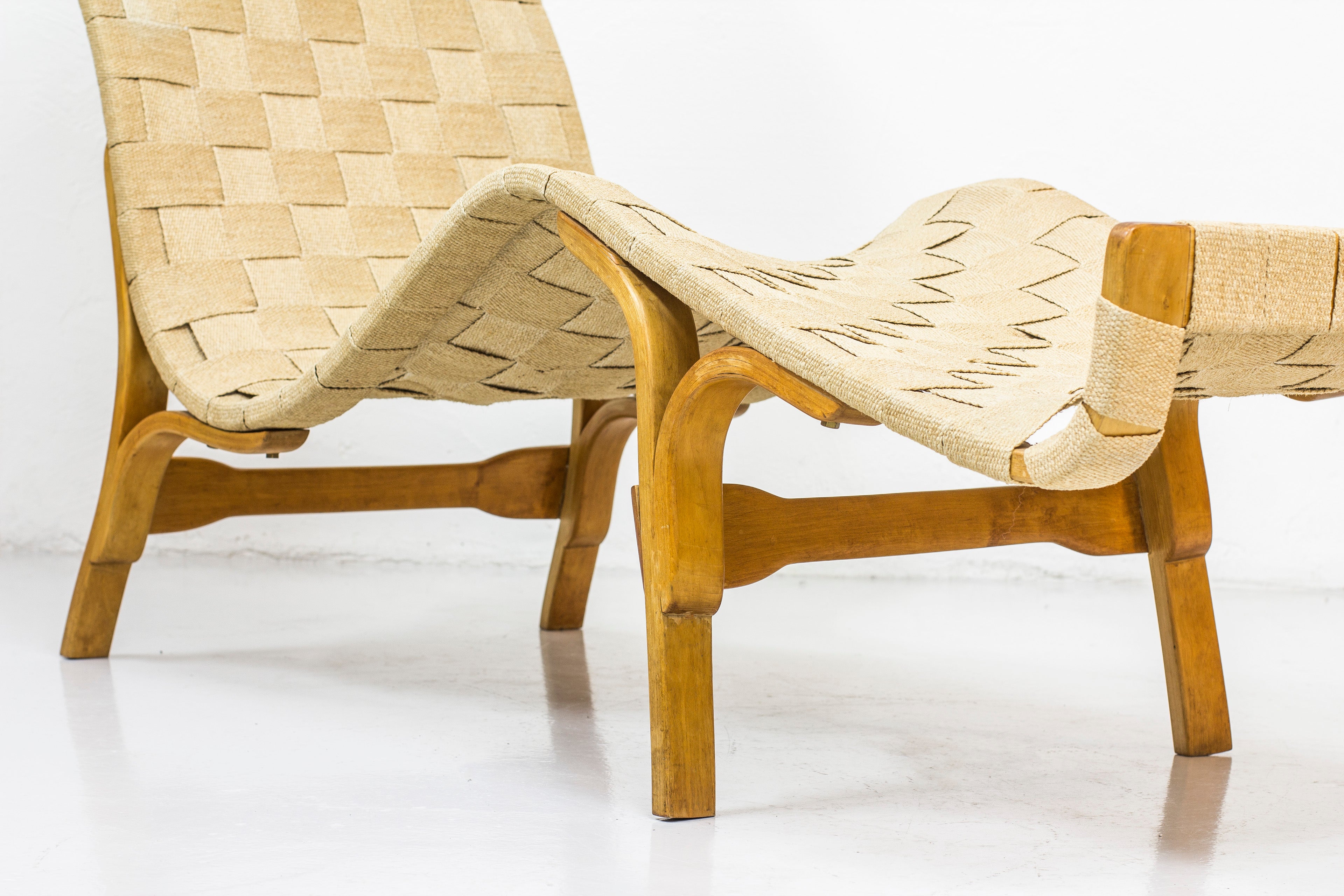 Chaise longue in the manner of Bruno Mathsson