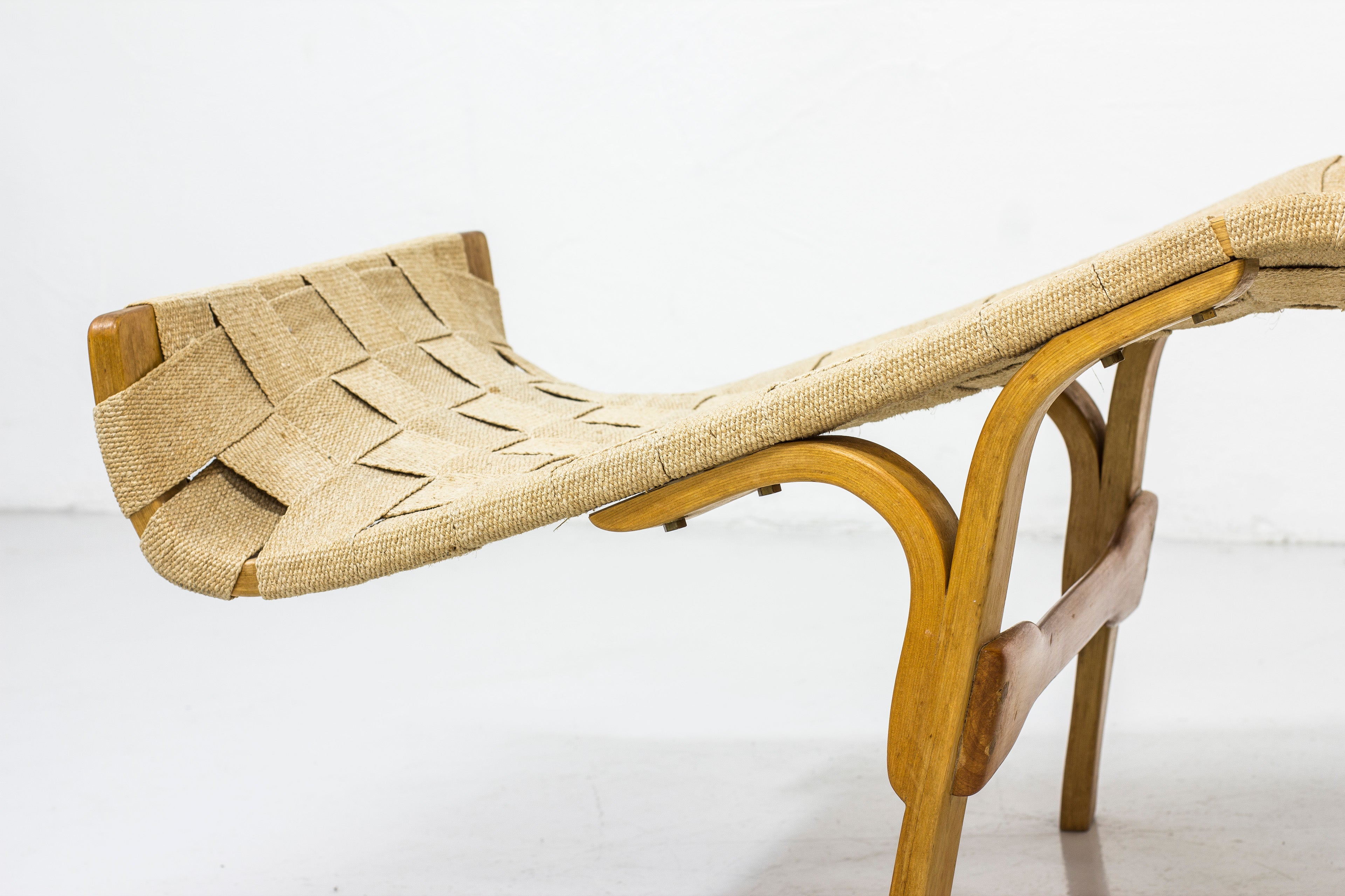 Chaise longue in the manner of Bruno Mathsson