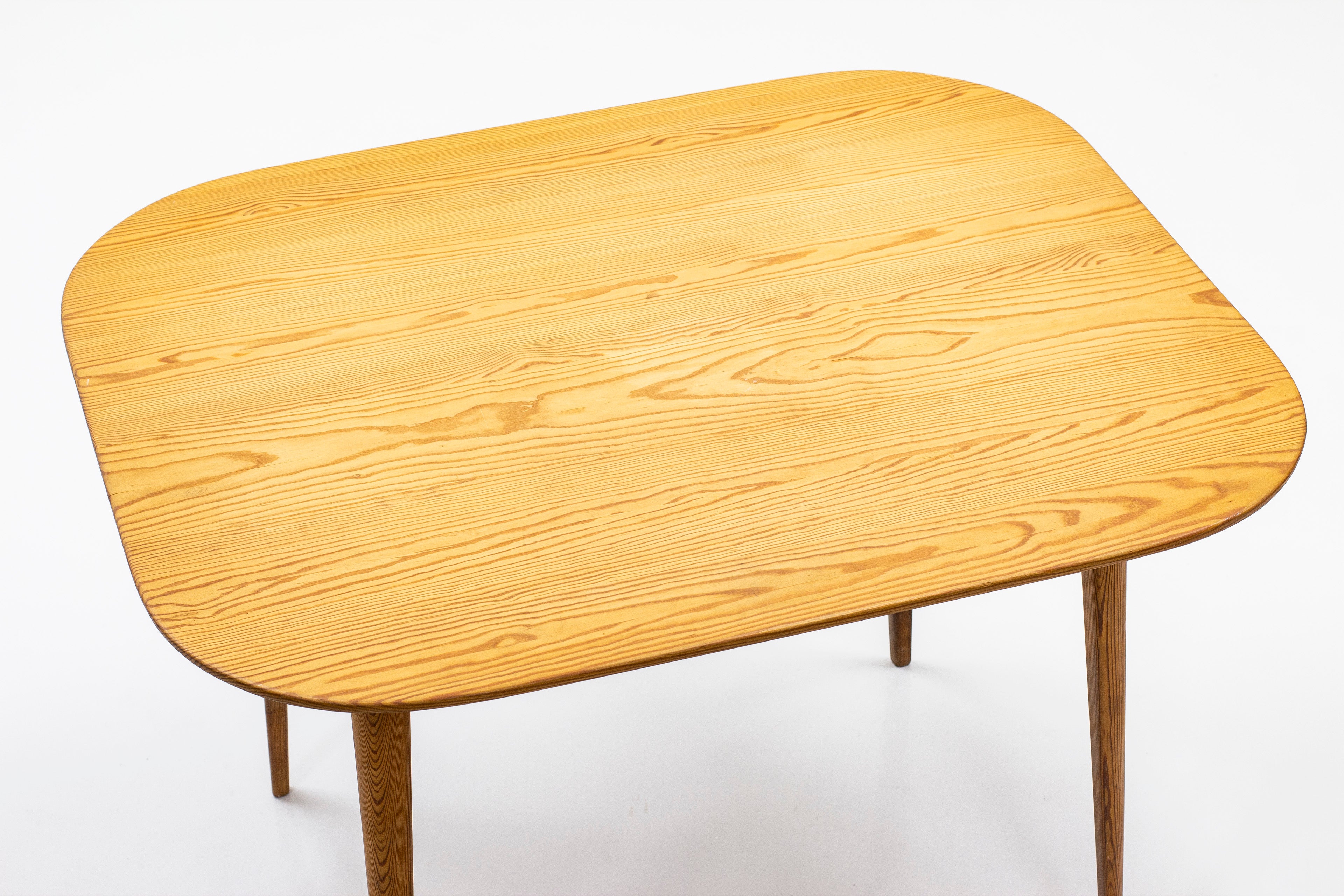 Pine "Sportstuge" table by Carl Malmsten