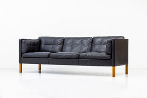 Sofa 2443 by Borge Mogensen
