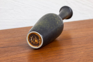 Black stoneware vase by Nylund