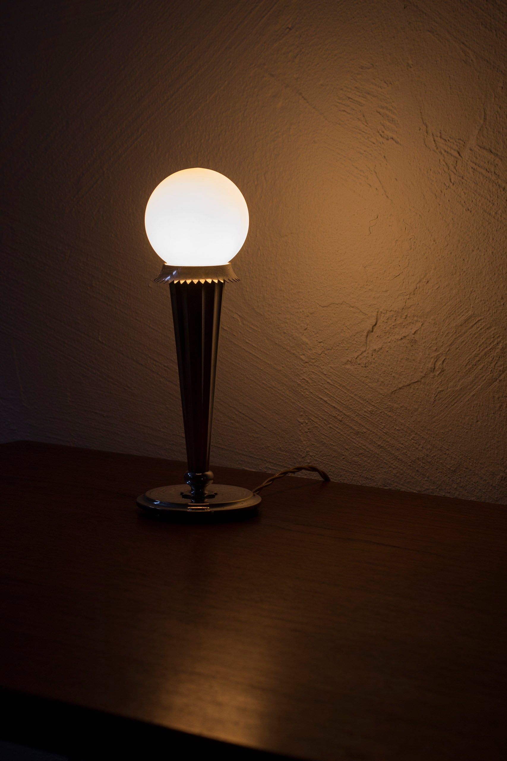 Table lamp 6853 by Harald Notini