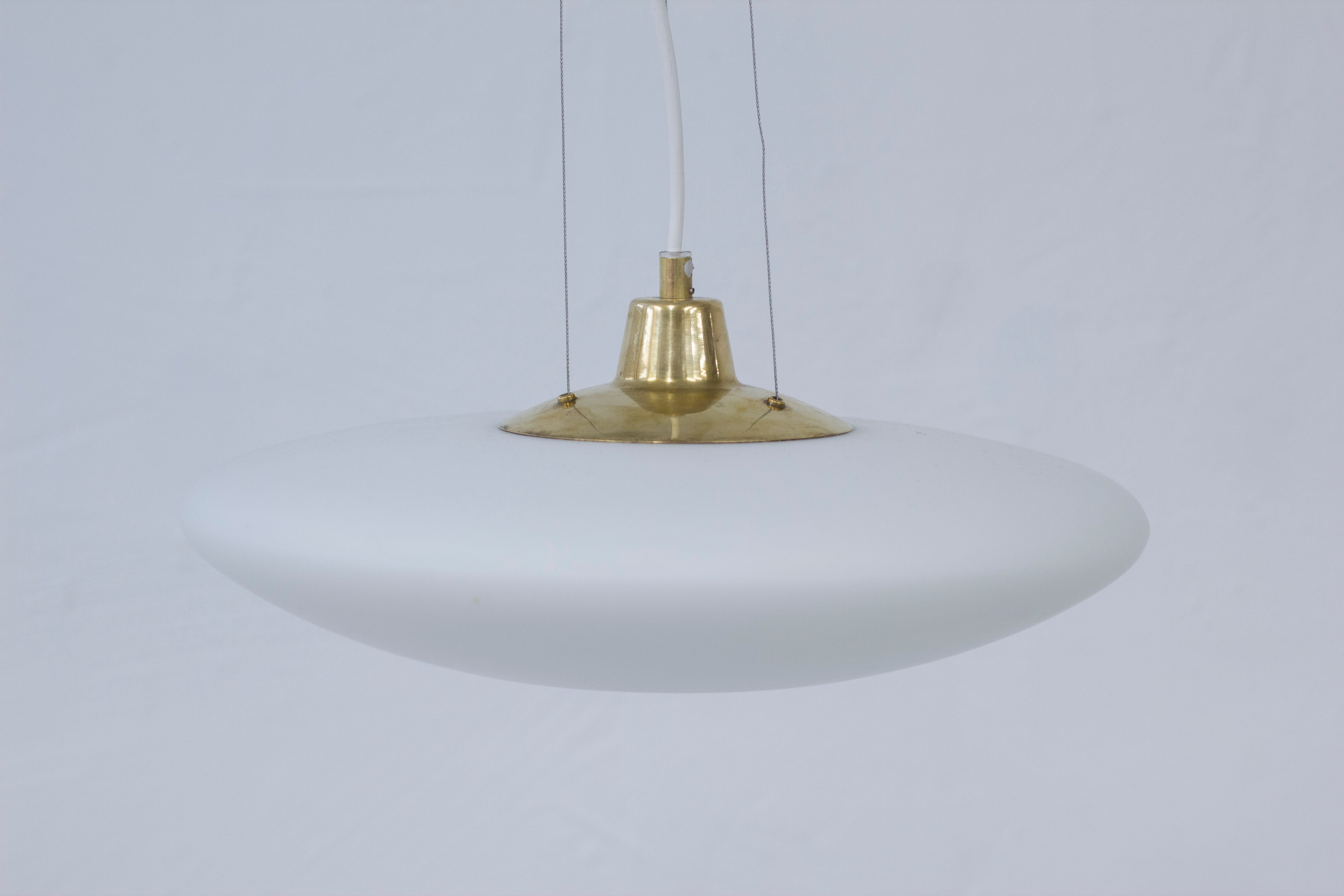 "UFO" ceiling lamp in brass